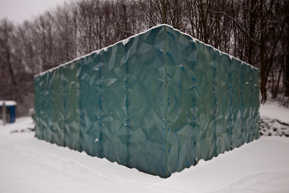 Eisblock im Schnee
